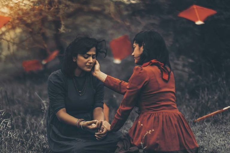 photographer-tells-tragic-indian-lesbian-story-through-30-heartbreaking-photos-15
