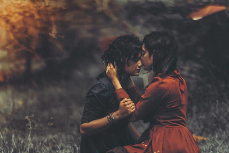 photographer-tells-tragic-indian-lesbian-story-through-30-heartbreaking-photos-16