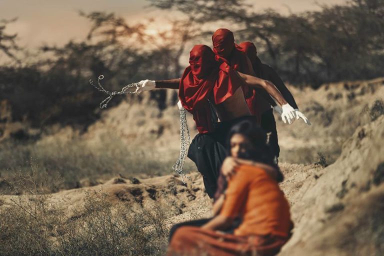 photographer-tells-tragic-indian-lesbian-story-through-30-heartbreaking-photos-22