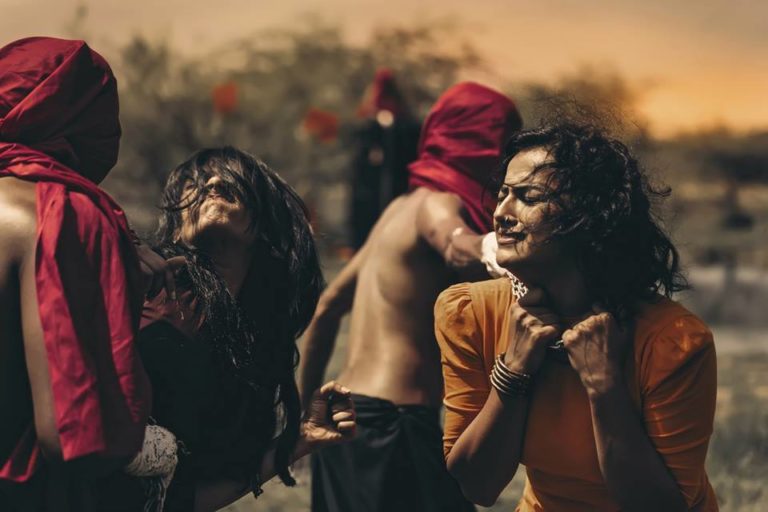 photographer-tells-tragic-indian-lesbian-story-through-30-heartbreaking-photos-24