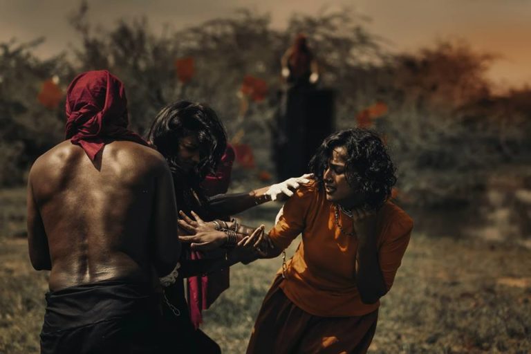 photographer-tells-tragic-indian-lesbian-story-through-30-heartbreaking-photos-25