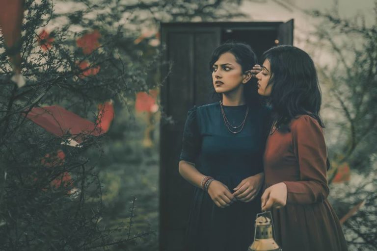 photographer-tells-tragic-indian-lesbian-story-through-30-heartbreaking-photos-4