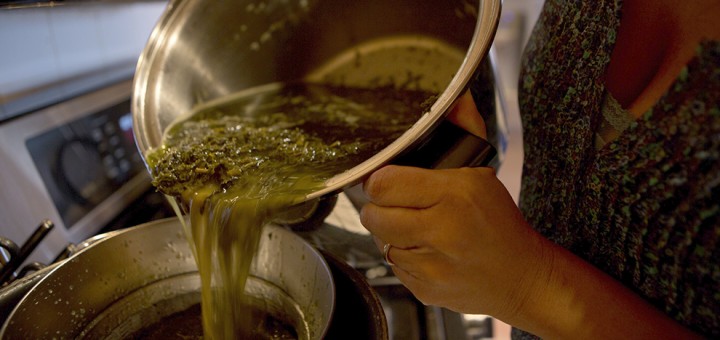 cannabis-oil-making