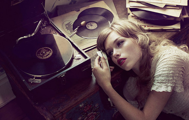 How to Defeat Your Insecurities and Tell Someone You Love Them