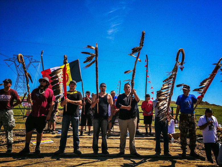 4,000 Native Americans in Bundy Ranch-Style Protest as DHS Cuts Water Supply — Media Blackout