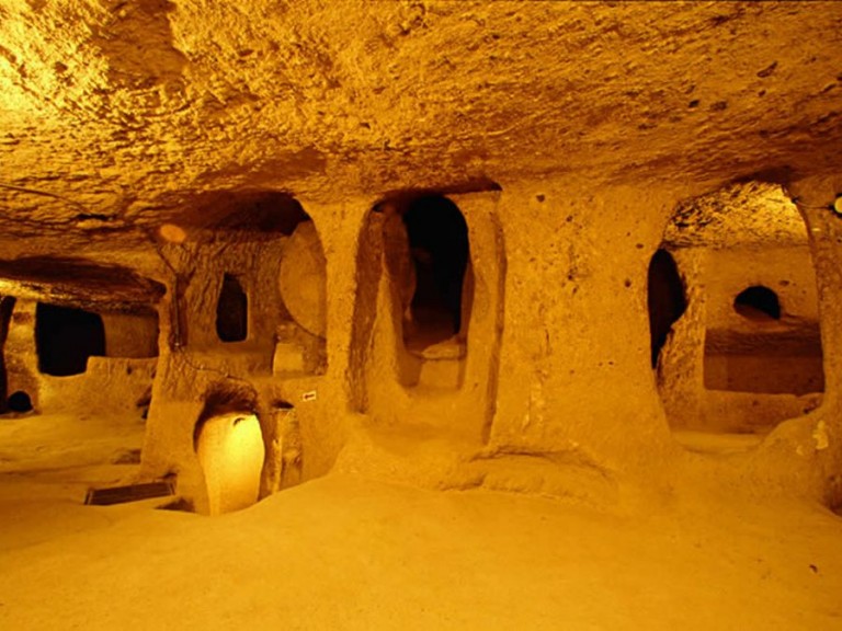 underground-city-in-turkey-derinkuyu