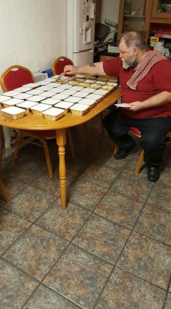 Brian the Retired Dublin Gentleman Spent His Evening Making 50 Tubs of Curry for the Homeless, Every Single Night. Living on a Pension and Paying for This Himself.