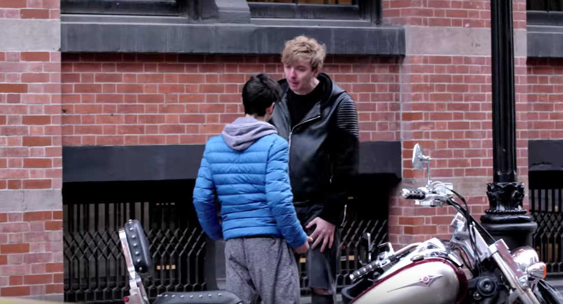Bully Pushes A Nice Guy In New York Streets And He Instantly Regrets It
