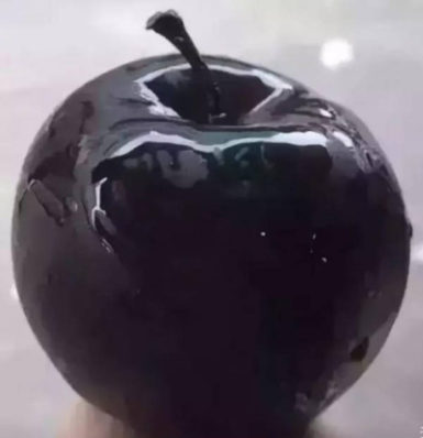 Rare Black Apples Sell For More Than $20 Each But Farmers Refuse To ...