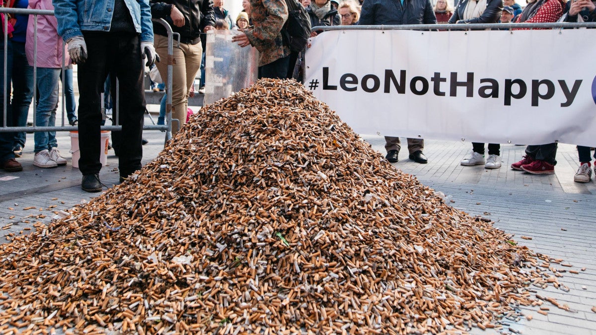 Volunteers Pick Up 300,000 Cigarette Butts In Brussels, Only In 3 Hours