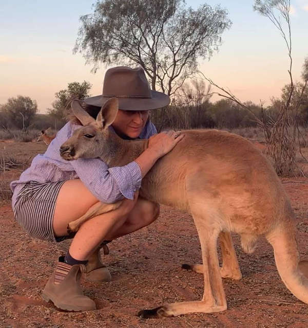 Rescued Kangaroo Can’t Stop Hugging The Volunteers Who Saved Her Life 1