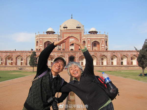 Zhang Guangzhu and Wang Zhongjin around the world