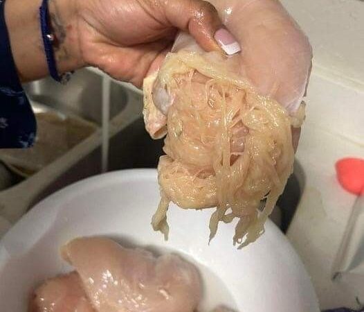Woman shares a photo of chicken breast which was ‘spaghettified’